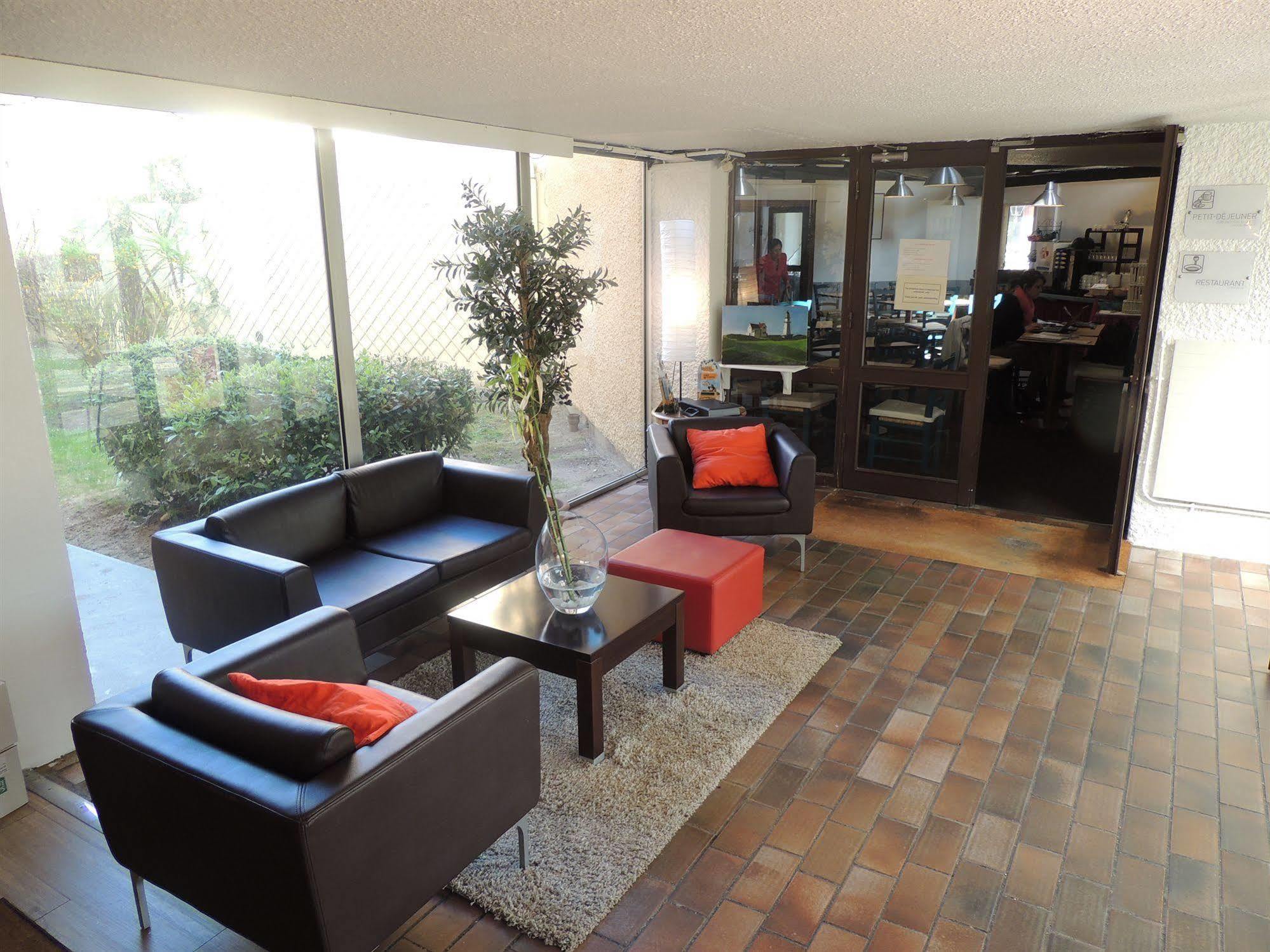 ibis budget Saint-Ouen-l'Aumône Exterior foto