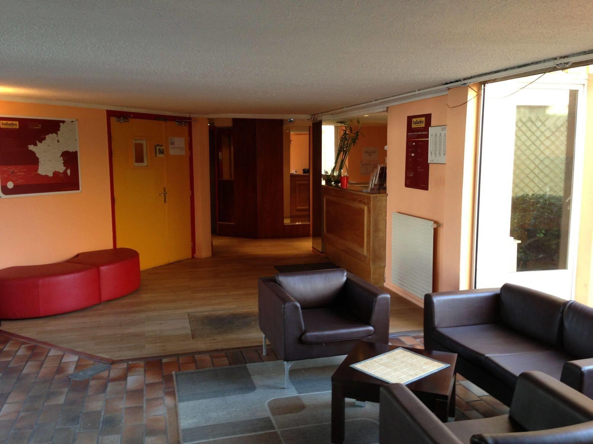 ibis budget Saint-Ouen-l'Aumône Exterior foto